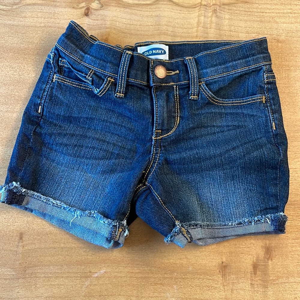 Girls Old Navy jean shorts Size 6
